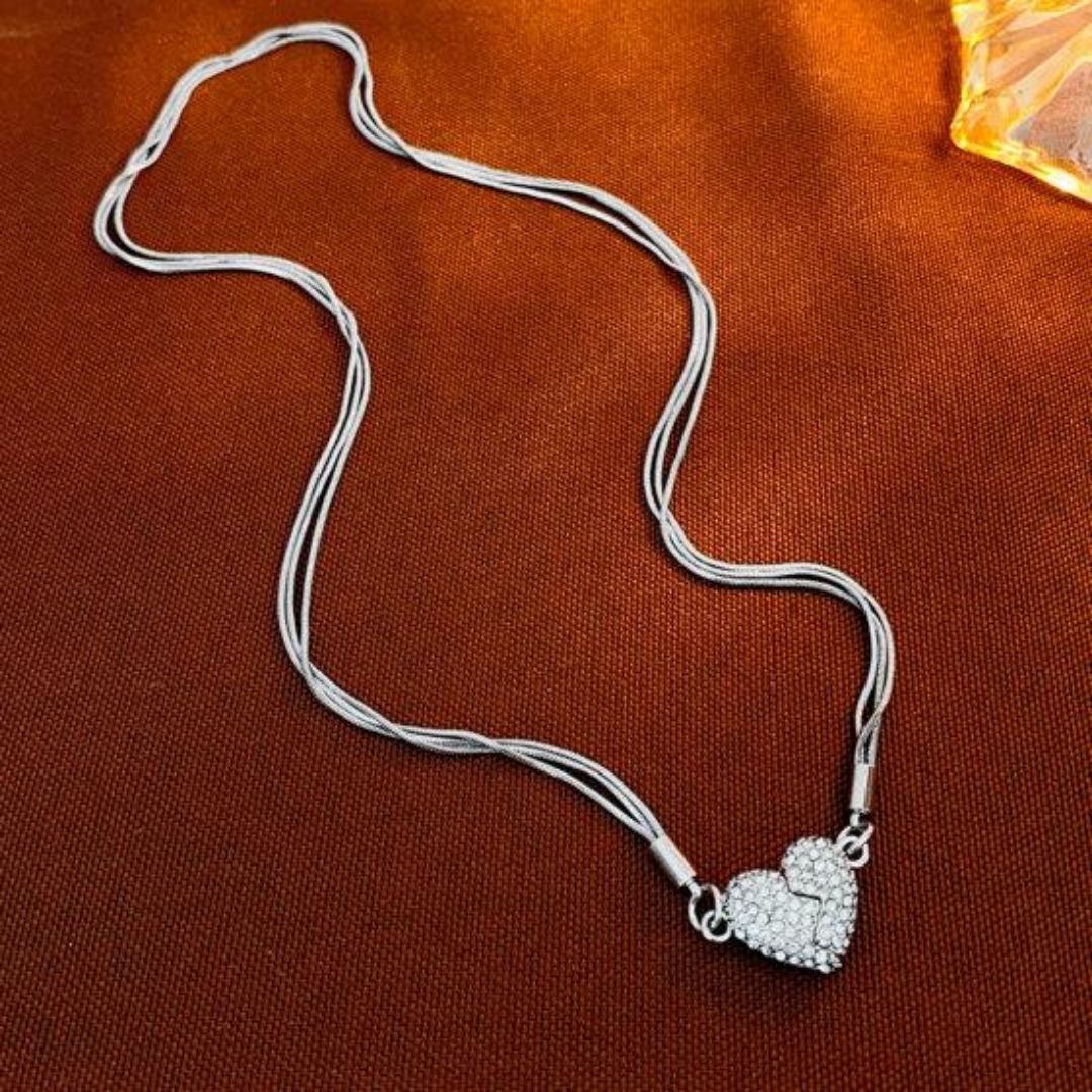Collar Sofisticado™ de Corazón de Cristal – Dije Magnético para Parejas 💖